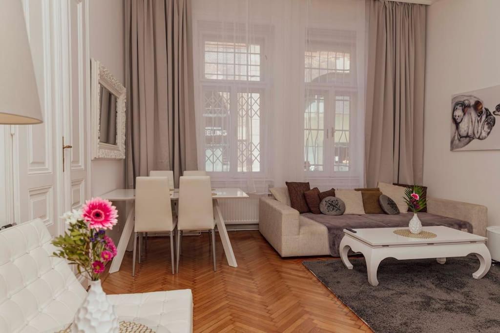 Apartment Modern Stylish Comfortable 2 Bedroom Wien