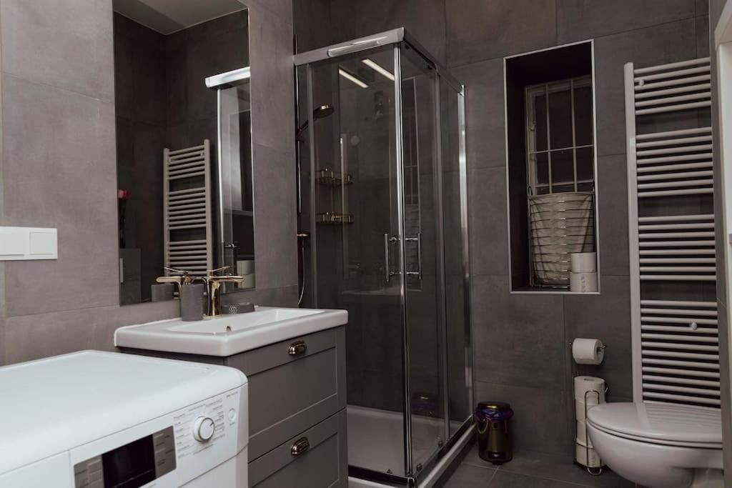 Modern Stylish Comfortable 2 Bedroom Apartamento