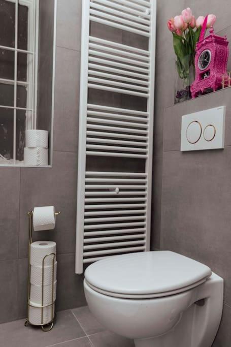 Modern Stylish Comfortable 2 Bedroom Vienne