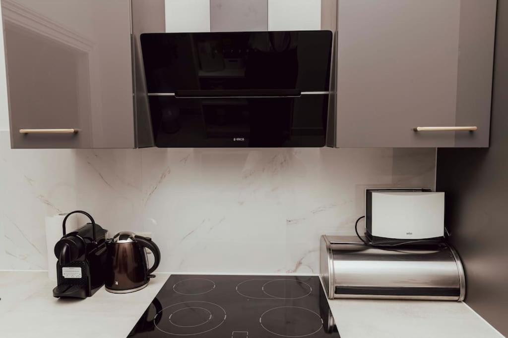Modern Stylish Comfortable 2 Bedroom Appartement